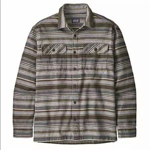 Patagonia Long-Sleeved Fjord Flannel Heavy Weight Shirt XL X-Large Bristle Brown